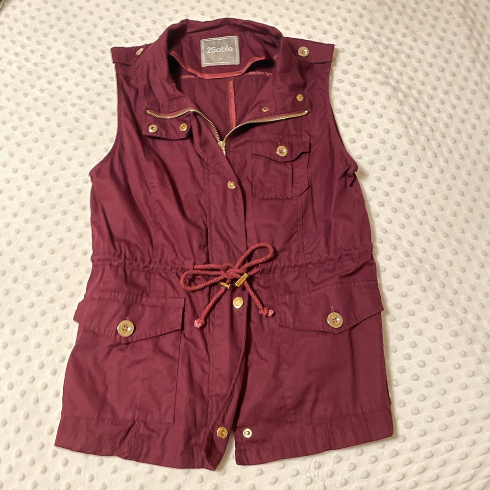 2Sable vest red small
